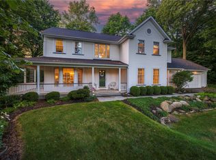 163 Heatherstone Ln, Rochester, NY 14618