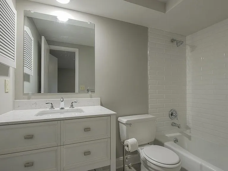 10116 Nieman Rd — Photo 22