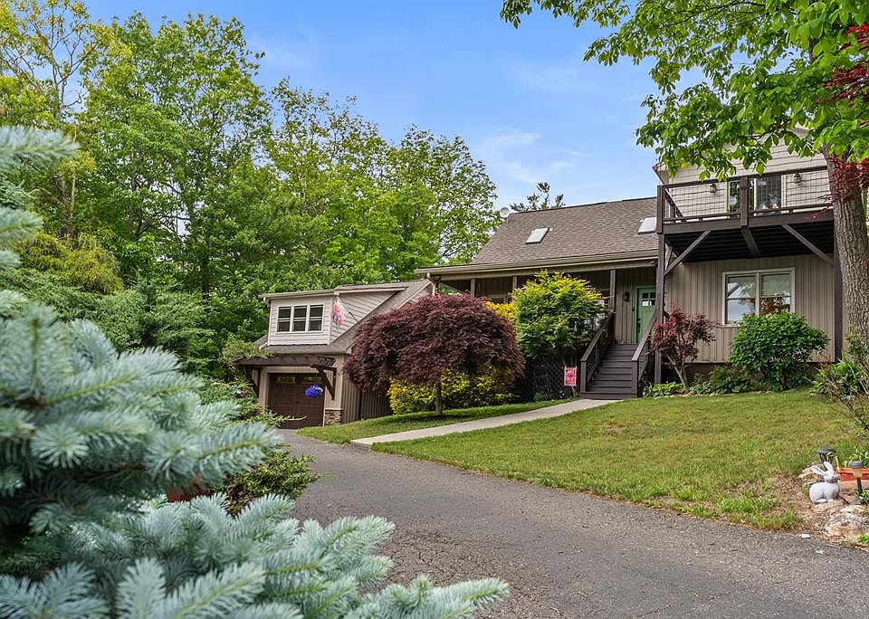 1st image of 504 Panorama Dr