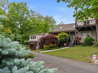 504 Panorama Dr, Fancy Gap, VA 24328