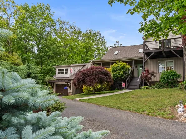 504 Panorama Dr, Fancy Gap, VA 24328