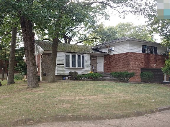 3rd image of 225 Linwood Ave