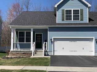 8 Sycamore St, Ballston Lake, NY 12019