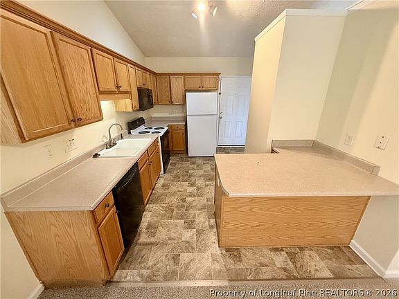4th image of 522 Longview Dr #A