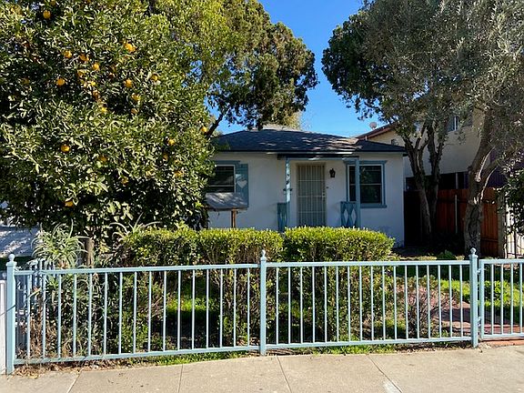 3rd image of 518 N San Gabriel Ave