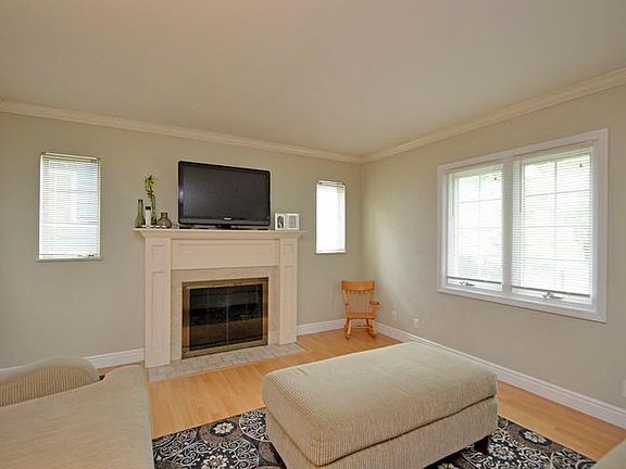 3rd image of 1633 Clio Ave