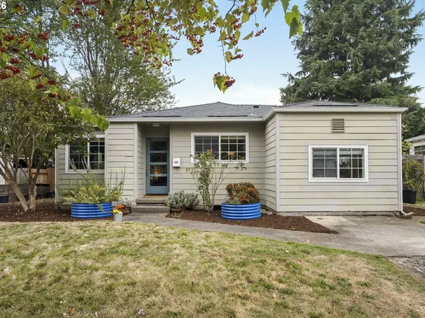 5935 SE Tibbetts St, Portland, OR 97206