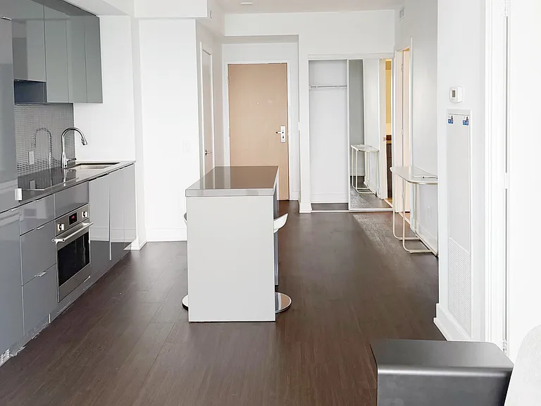 7 Grenville St #5706 — Photo 7