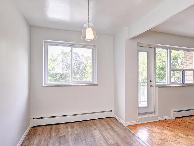 392 Dolph St S — Photo 8