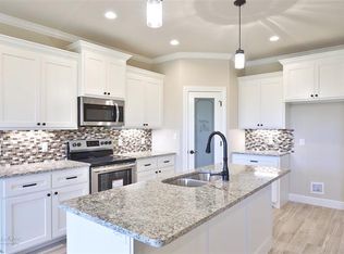 6758 Hillside Ct, Abilene, TX 79606
