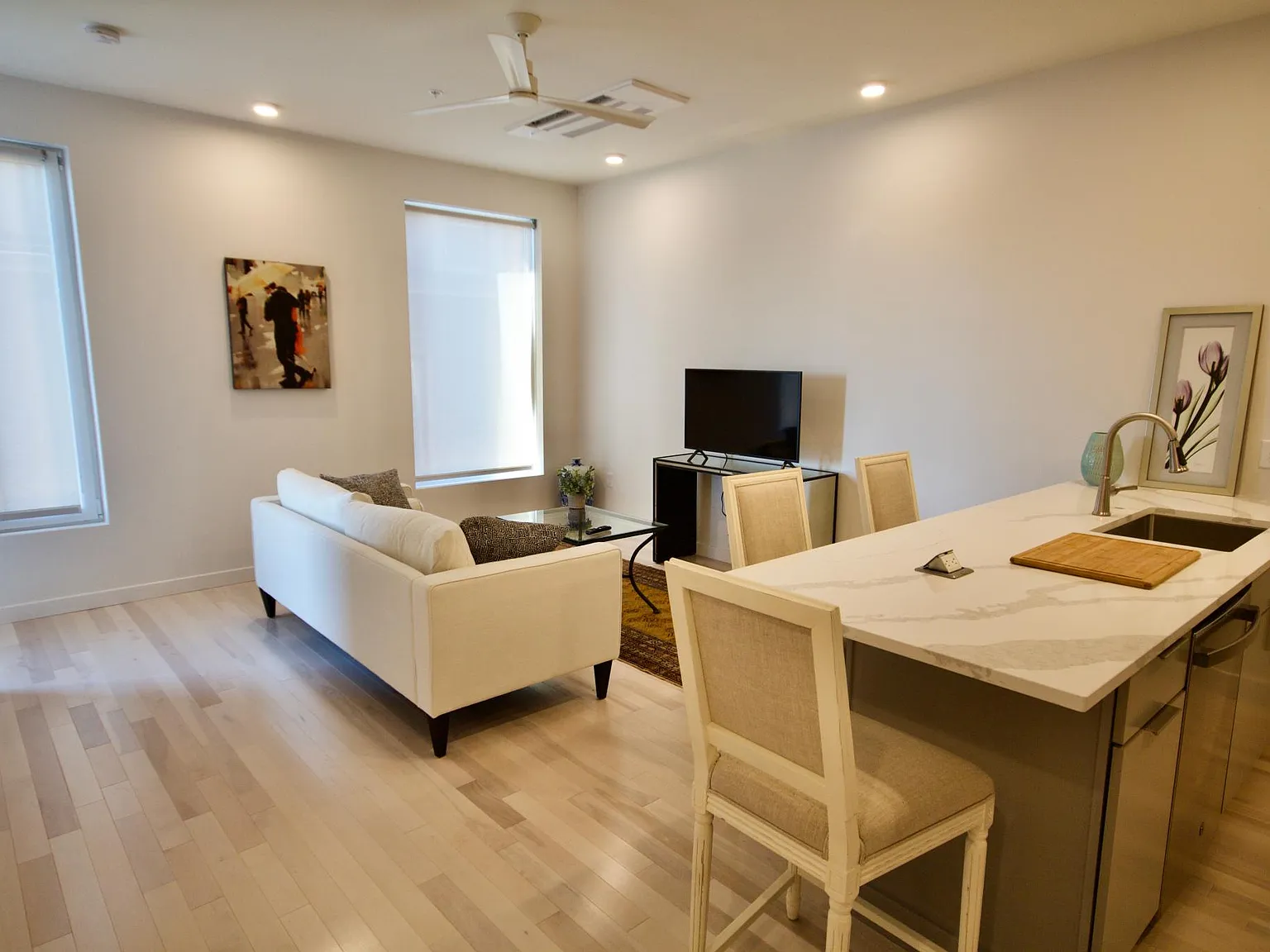 225 Waterman St — Photo 3