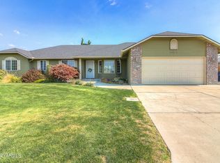 5501 Pear Butte Dr, Yakima, WA