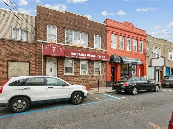 410 36th St, Union City, NJ 07087