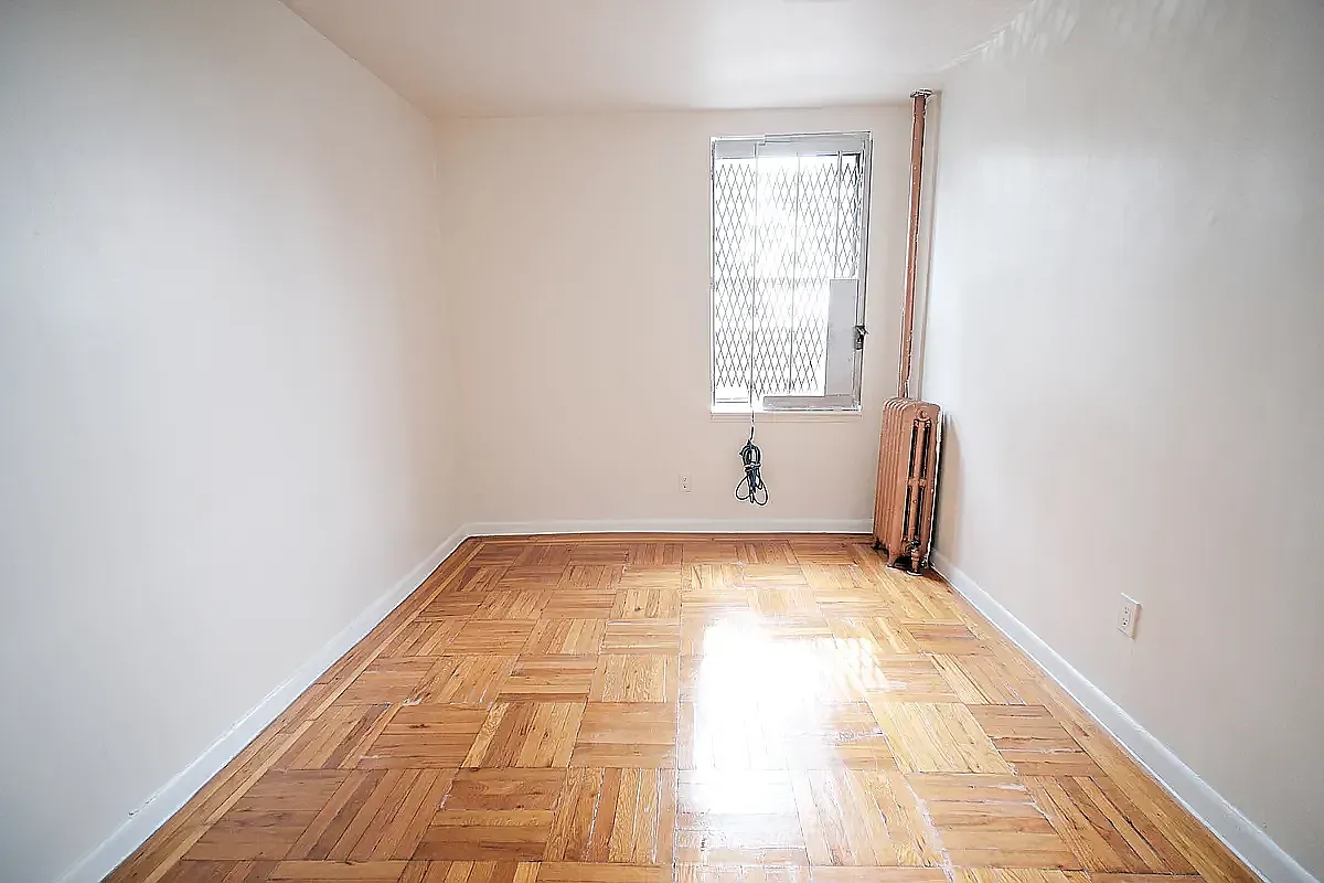 401 Edgecombe Avenue — Photo 3
