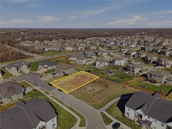 28332 W 164th St, Gardner, KS 66030