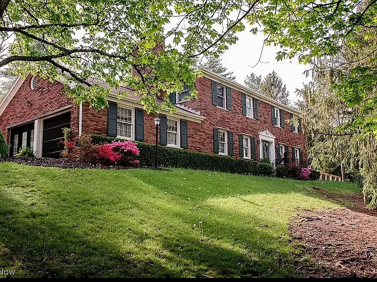 100 Wildwood Dr — Photo 3