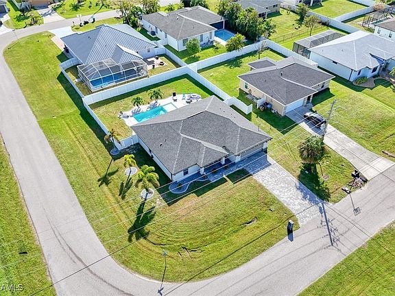 4th image of 2409 SW 18th Ave