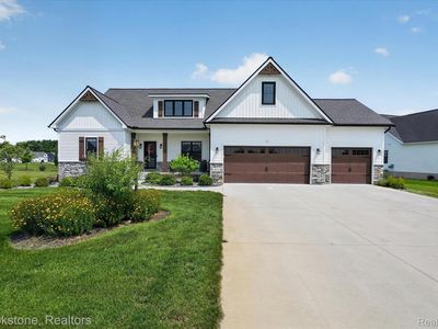 9830 Loretta Ln, South Lyon, MI, 48178
