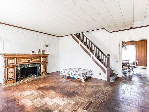 4th image of 5052 40th St