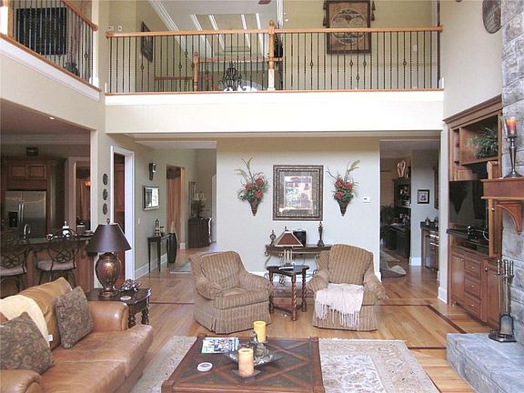 4th image of 119 Garden Park Dr