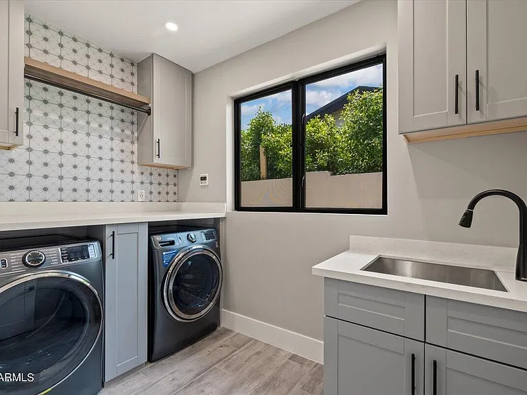 4137 E Earll Dr — Photo 43