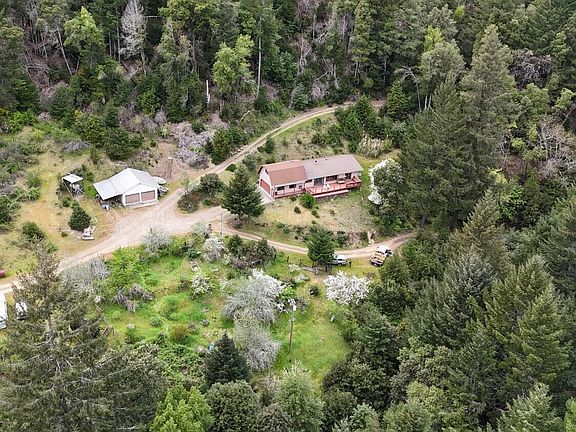 5th image of 330 Colony Rd