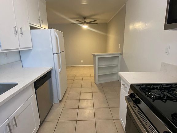 2nd image of 4741 Clybourn Ave #3