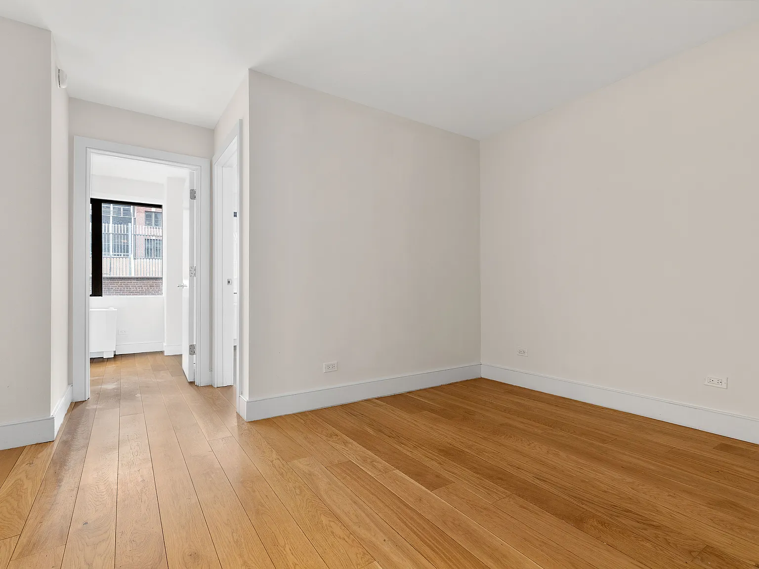 230 East 44th Street — Photo 2