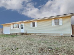 515 N White Oak Rd, Marshfield, MO 65706