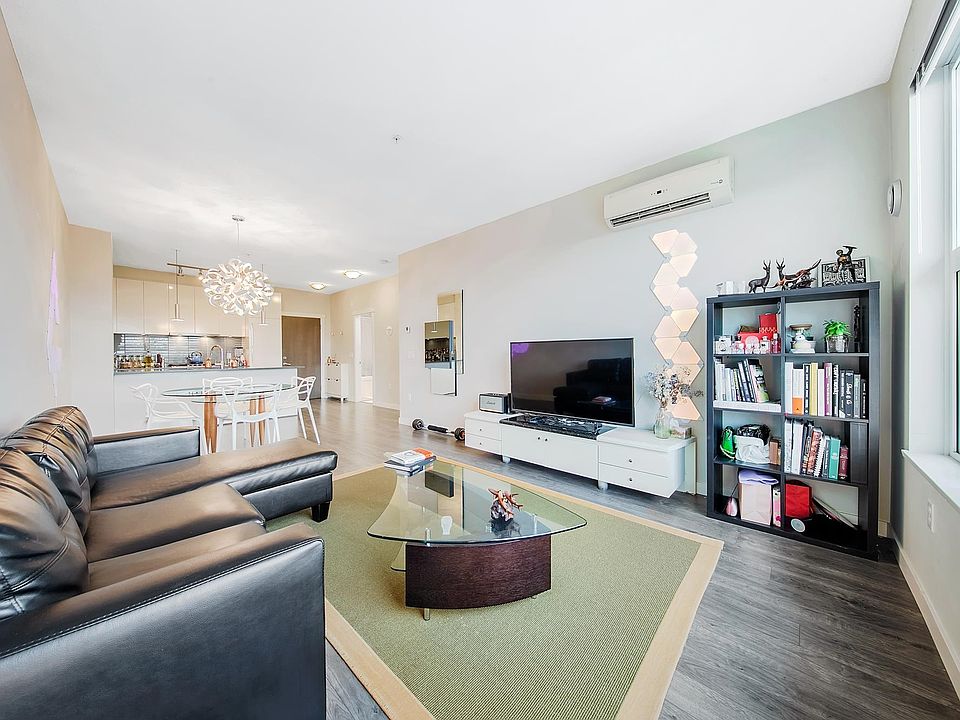 1st image of 9311 Alexandra Rd #521