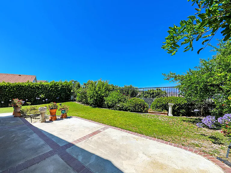 25721 Weston Dr — Photo 26