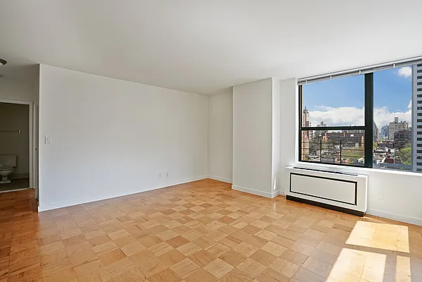 Rented by Cooper & Cooper Real Estate | media 15