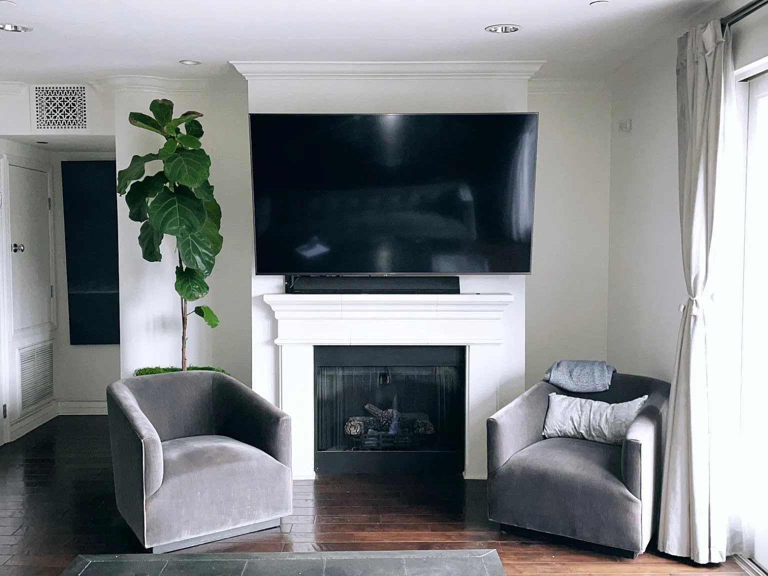 2 bed, 2.5 bath, 1516 sqft, $6,700 — Photo 3