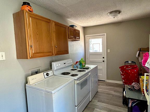 4th image of 2614 36th St