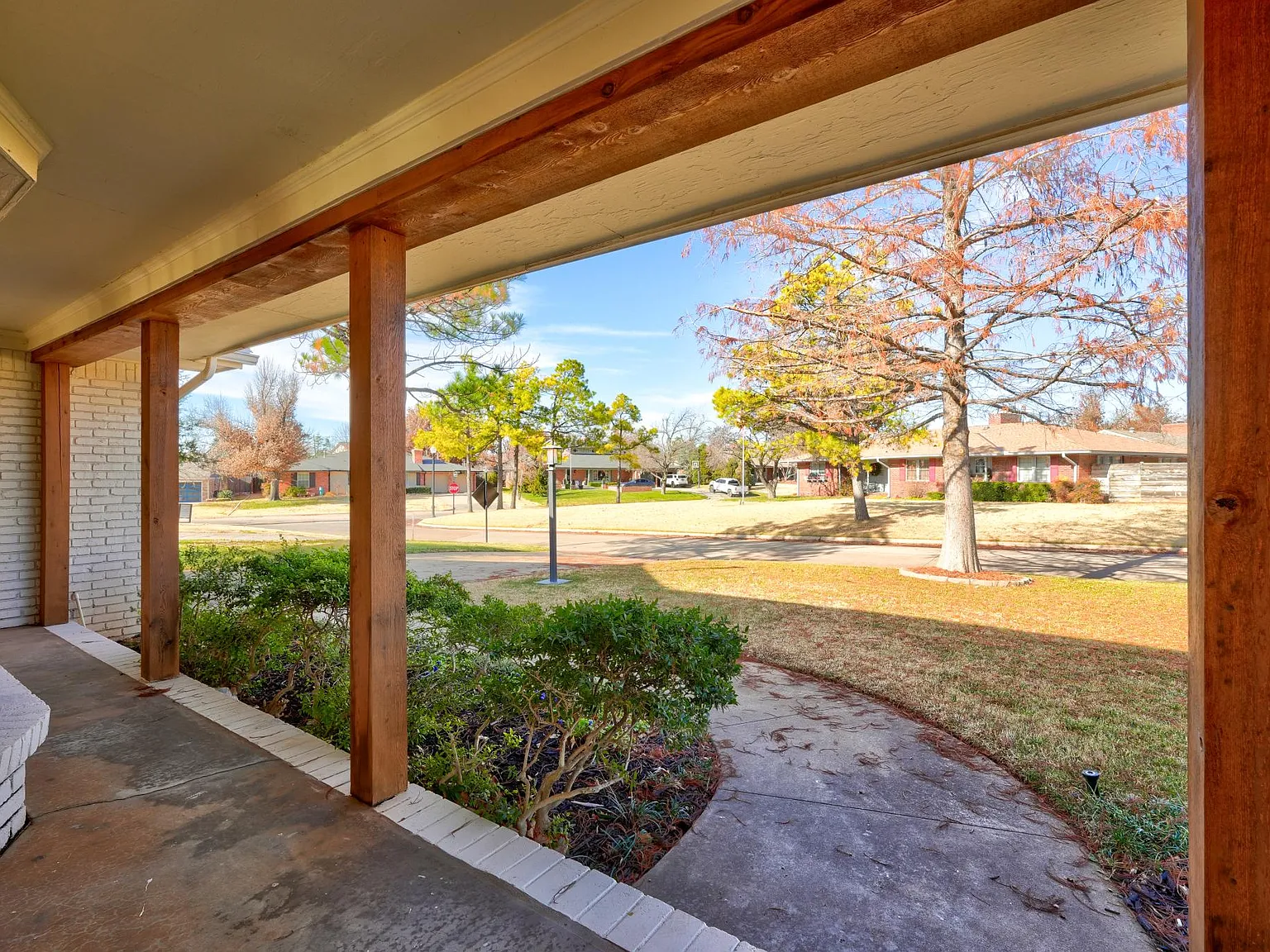 3 bed, 1939 sqft, $3,500 — Photo 3
