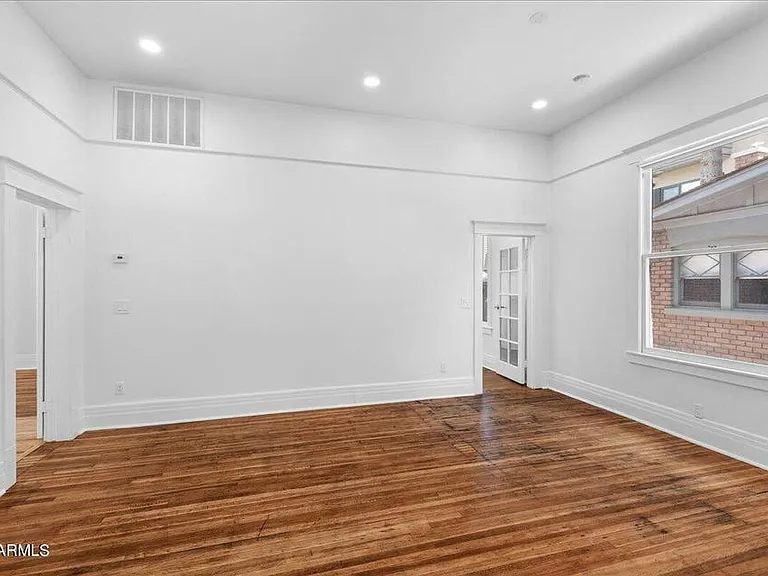 825 N 3rd Ave — Photo 42