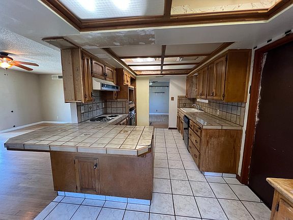 4th image of 4463 N Meridian Ave
