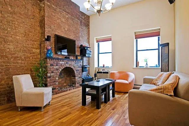 429 W 24th St #5D