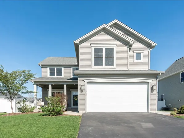 2282 Agassiz Dr, Lake View, NY 14085