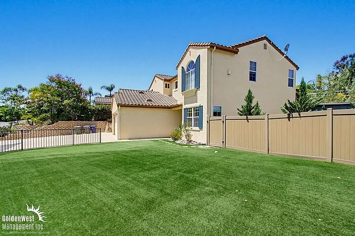 637 Oak Glade Dr — Photo 2