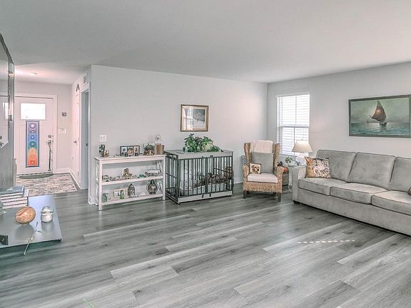 5th image of 108 Buena Vista Dr