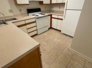 4 Bedroom 2 Bath Apartment Top Floor, Blacksburg, VA 24060