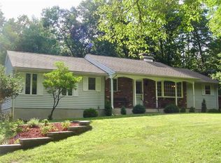 40 Peacock Cir, Washingtonville, NY 10992