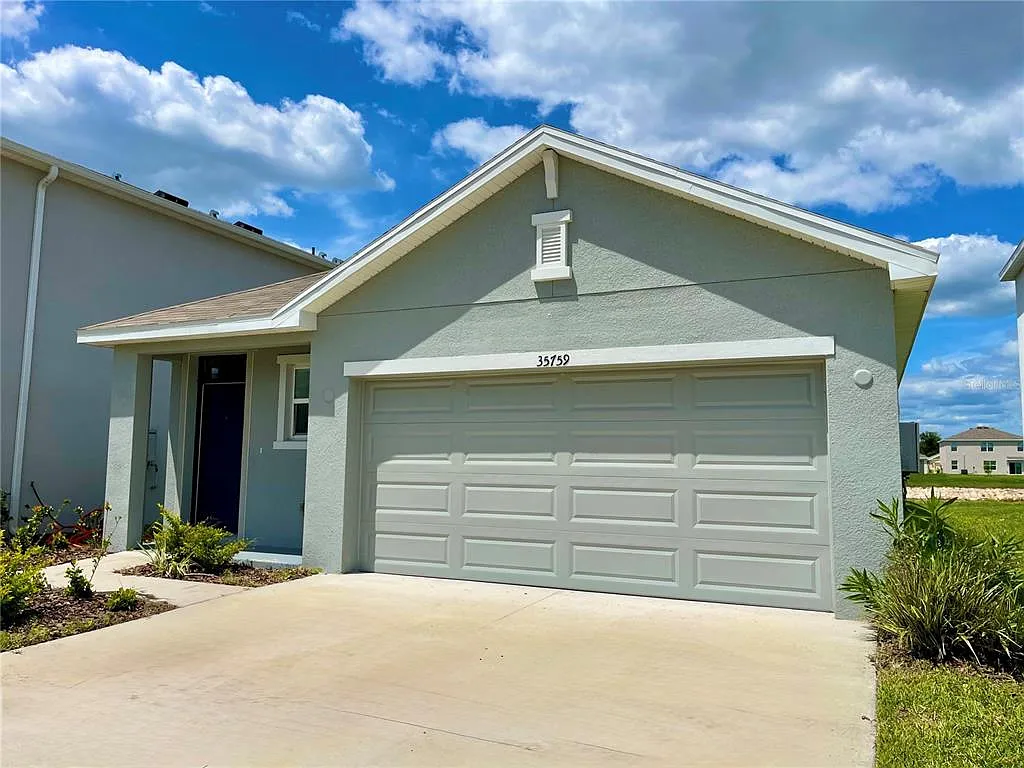 3 bed, 2.0 bath, 1584 sqft, $2,250 — Photo 3
