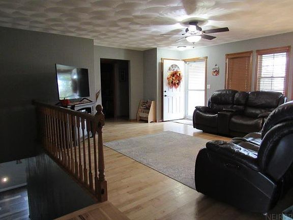 4th image of 714 Bruce Allen Dr