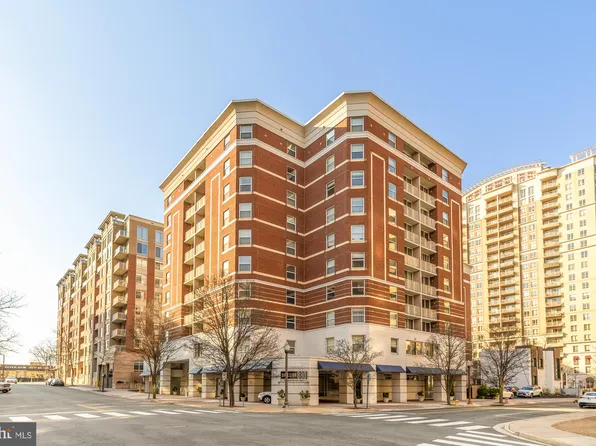 880 N Pollard St APT 623, Arlington, VA 22203
