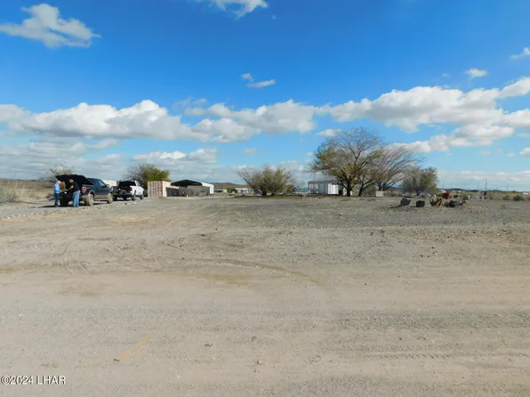 28321 Desert Heights Dr, Bouse, AZ 85325