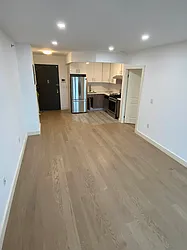 Sold by SUNAMERICA REALTY CHOICE INC