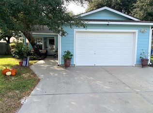 127 Breezy St, Rockport, TX 78382