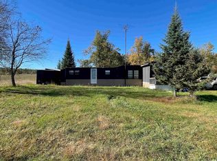 9240 N Elmac Circle Dr, Gaylord, MI 49735